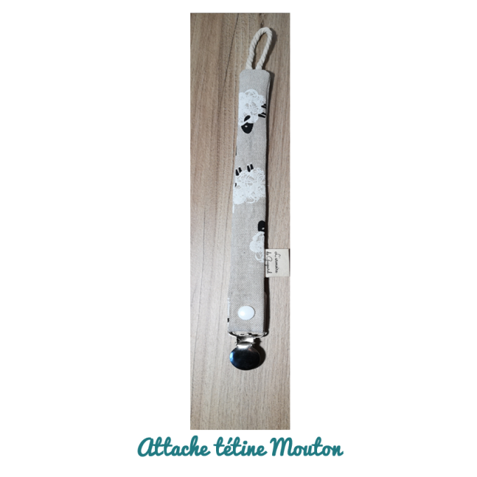 Attache tétine "mouton"