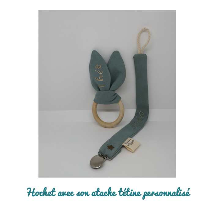 Hochet et attache tétiné